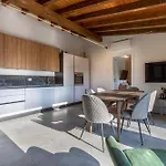 Suite Home Ferrara *