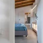 Suite Home Ferrara Guest house *