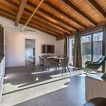 Suite Home Ferrara Guest house