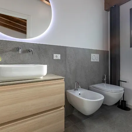 Suite Home Ferrara فيرّارا