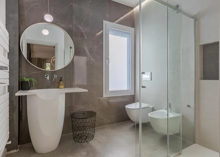 Suite Home Ferrara Guest house