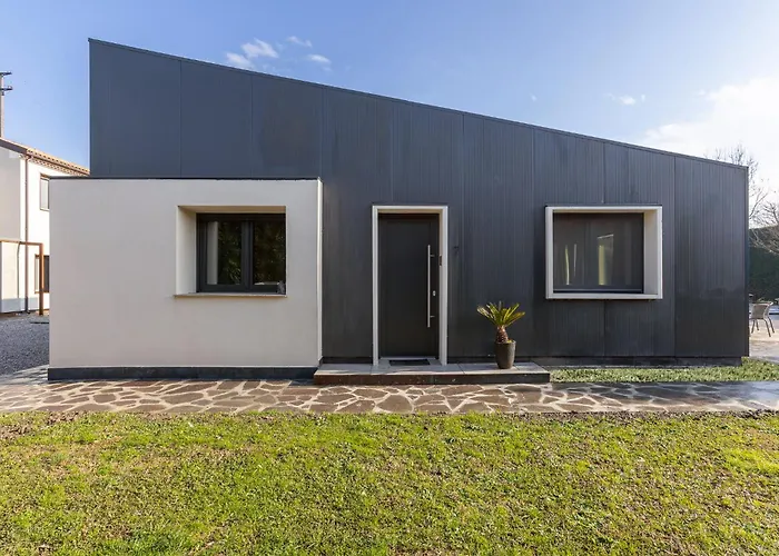 Suite Home Ferrara Guest house